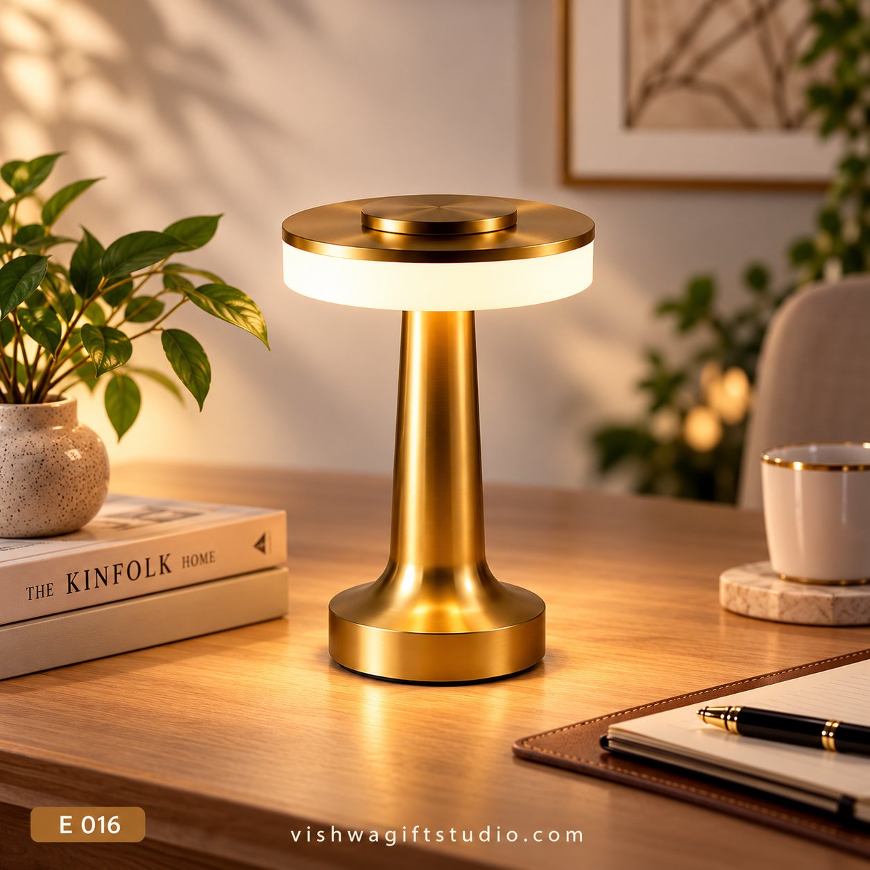 E016 Omnira Touch Control Metal Table Lamp